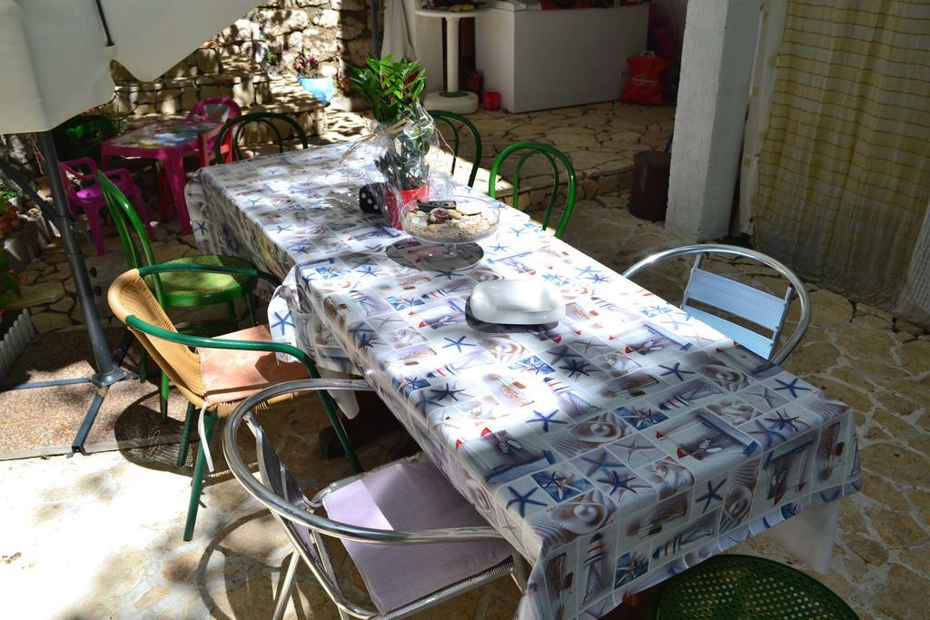 Apartmani Jenny I Tania Lopar Dış mekan fotoğraf