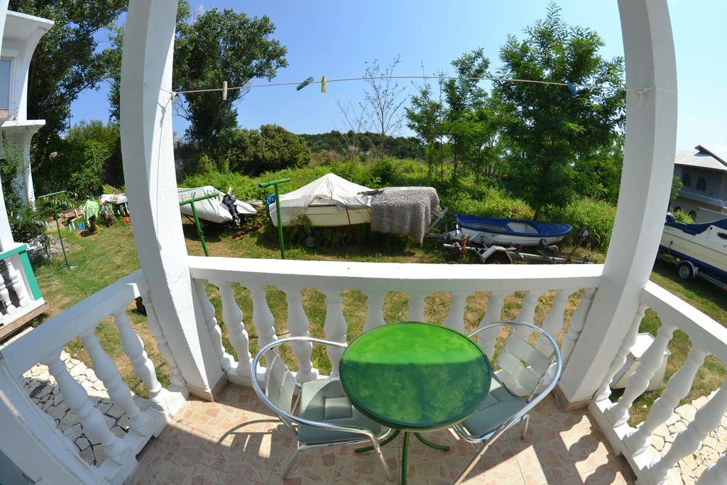 Apartmani Jenny I Tania Lopar Dış mekan fotoğraf