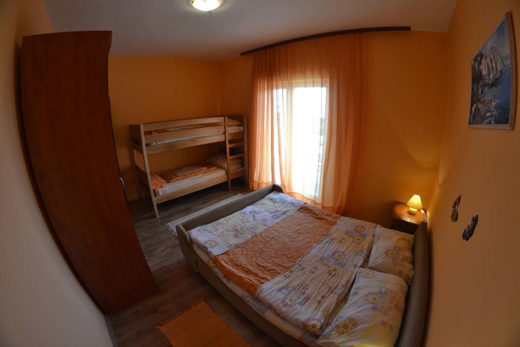 Apartmani Jenny I Tania Lopar Dış mekan fotoğraf
